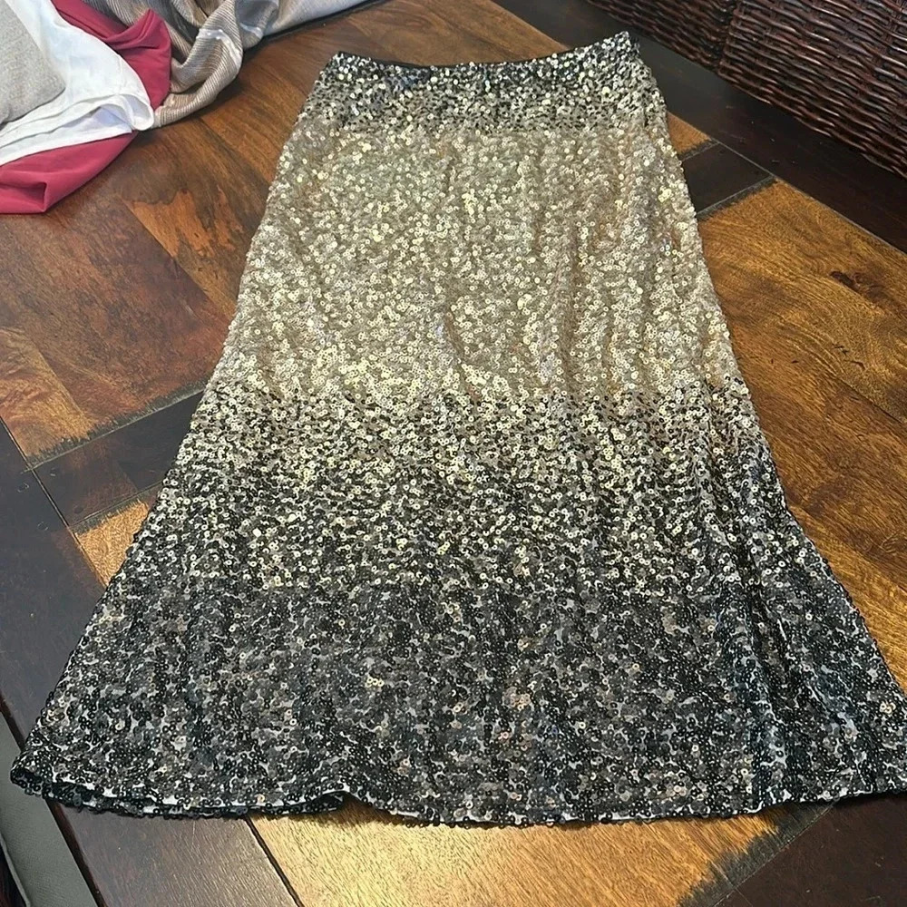 Gorgeous Venus sequin ombré skirt Size Medium EUC